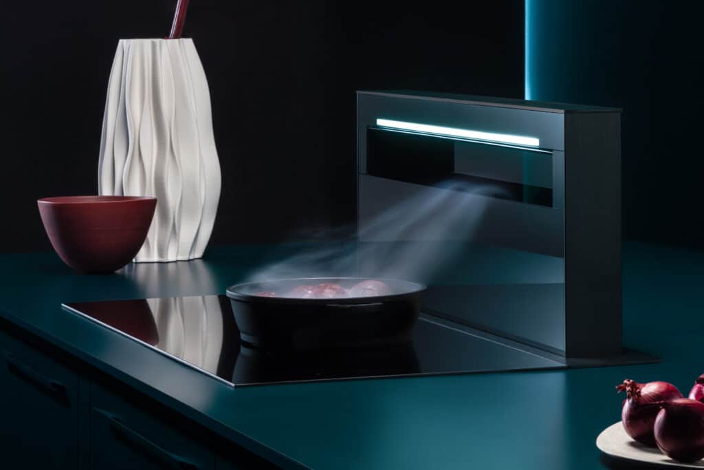 La hotte : suspendue au-dessus de la zone de cuisson ou « cachée » dans celle-ci ? 2