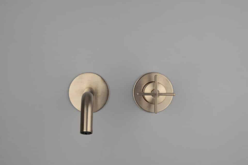 Des robinets de salle de bains alliant forme, finesse et fonctionnalité 8